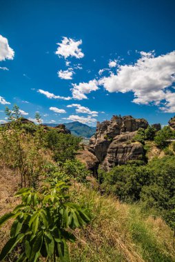Meteora, manastırları Yunanistan'da büyük buzlu Kalabaka City yakınındaki oteller