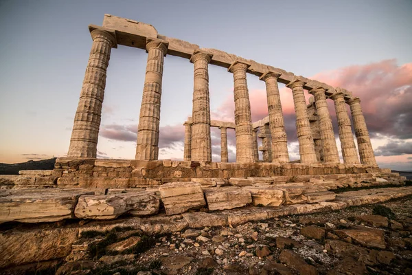 Soúnion, Poseidons tempel i Grekland, solnedgången gyllene timmen — Stockfoto