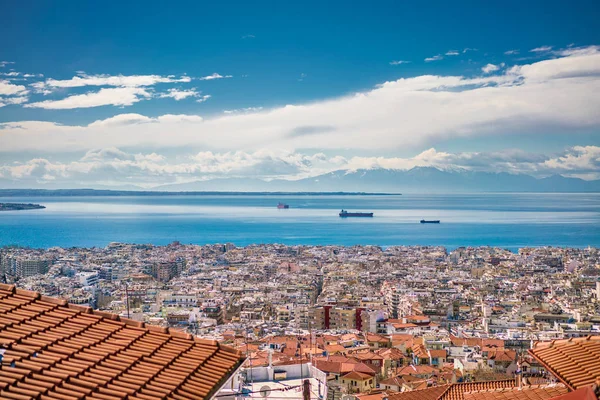 Panoramic View of Thessaloniki city, the sea and the olympous mo — Stock Photo, Image