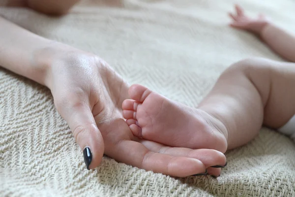 Mom is always there — Stock Photo, Image