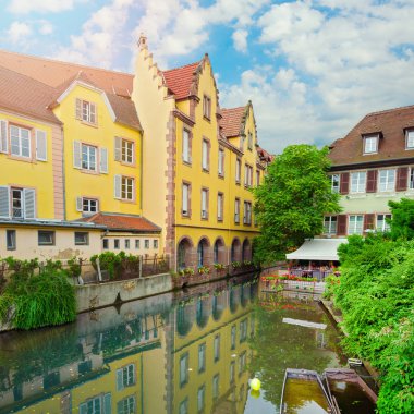 Güzel tarihi kent Colmar