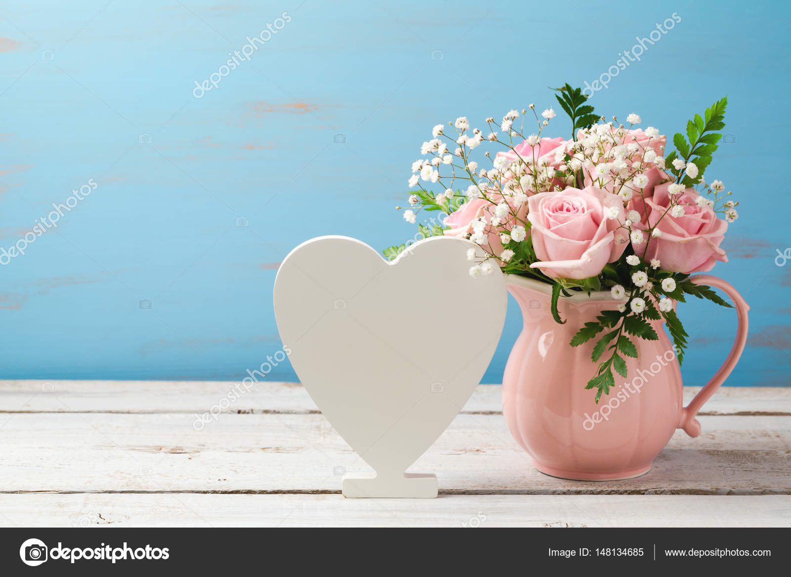 Heart Shaped Bouquet Of Beautiful Rose Flowers In The Gift Box Handmade  Pink And Red Bouquet Rose In Love Hart Shape Valentine In Closeup A Box In  The Shape Of A Heart
