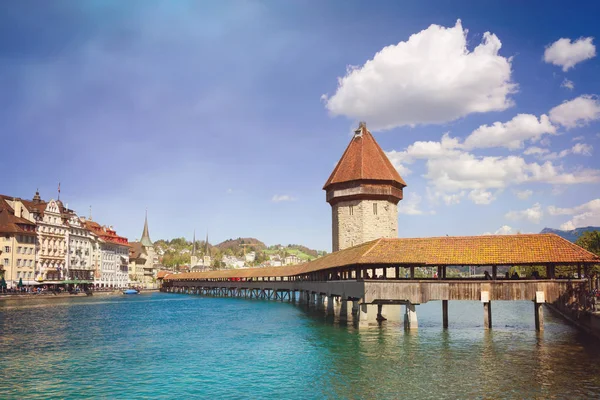 Ponte della Cappella e lago di Lucerna — Foto Stock