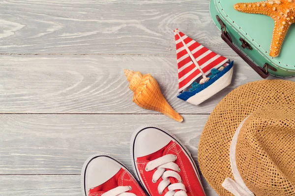 Shoes, boat and hat — Stock Photo, Image