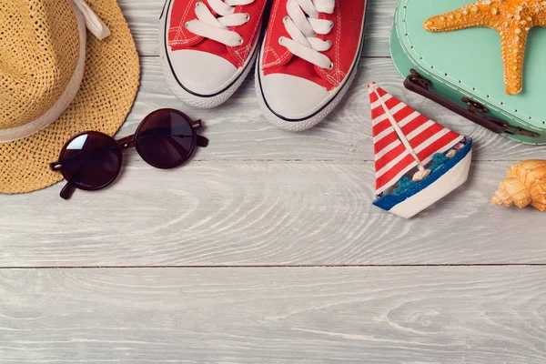 Shoes, sunglasses and hat — Stock Photo, Image