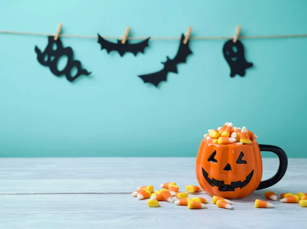 Koncept oslava Halloween s candy kukuřice — Stock fotografie