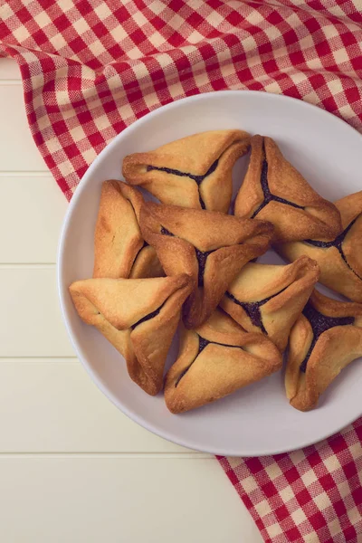 Galletas Hamantaschen Sobre Mesa Blanca Con Mantel Purim Celebración Vacaciones —  Fotos de Stock