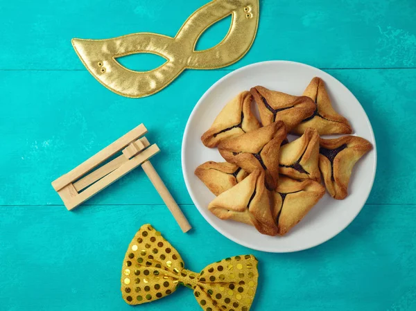 Hamantaschen Cookies White Table Mask Noise Maker Purim Holiday Celebration — Stock Photo, Image