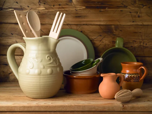 Utensili da cucina e piatti in ceramica — Foto Stock