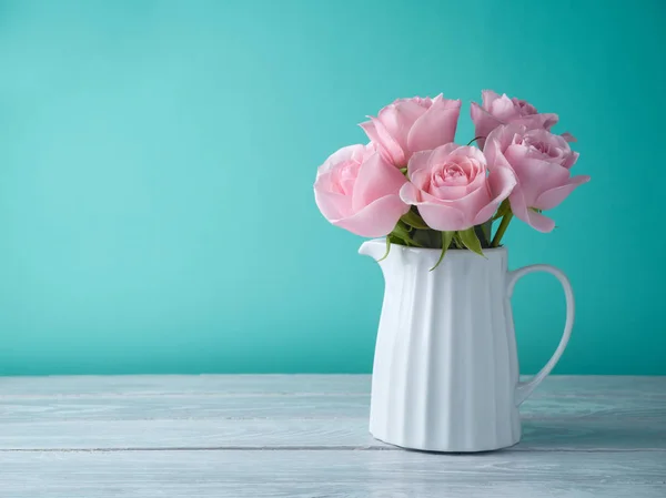 Ramo de flores rosa — Foto de Stock