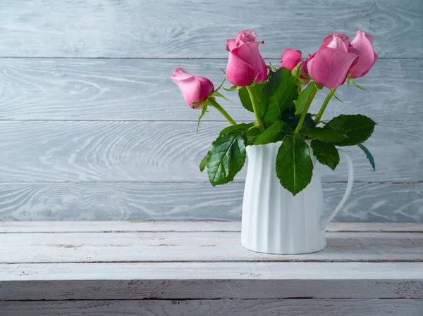 Ramo de flores rosa — Foto de Stock