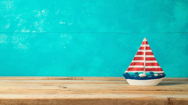 Summer Vacation Concept Boat Decor Wooden Background — Stock Photo, Image