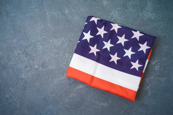 Usa vlag. over schoolbord achtergrond Bovenaanzicht van boven — Stockfoto