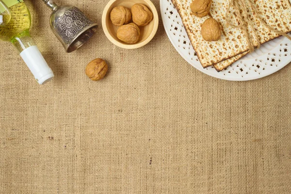 Judisk Helgdag Påskfirande Koncept Med Seder Tallrik Matzah Och Vinflaska — Stockfoto