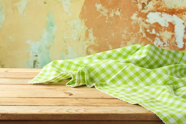 Empty Wooden Table Green Checked Tablecloth Rustic Wall Background — Stock Photo, Image