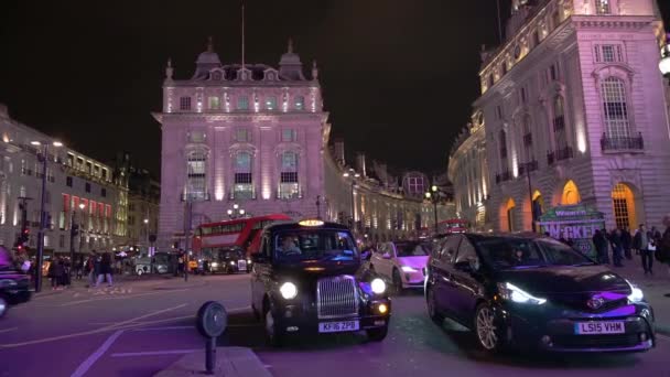 London October 2019 London Black Cabs Double Decker Buses Lit — ストック動画