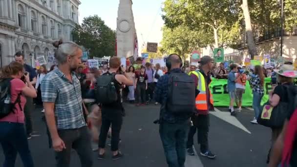 Londen September 2019 Voorkant Van Een Opstandingsmars Met Cenotaph Londen — Stockvideo