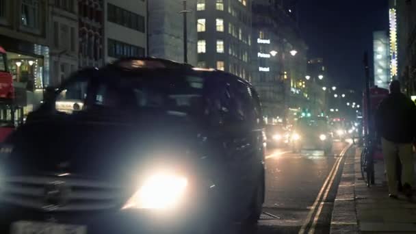 Londres Octubre 2019 Taxis Strand Por Noche — Vídeos de Stock