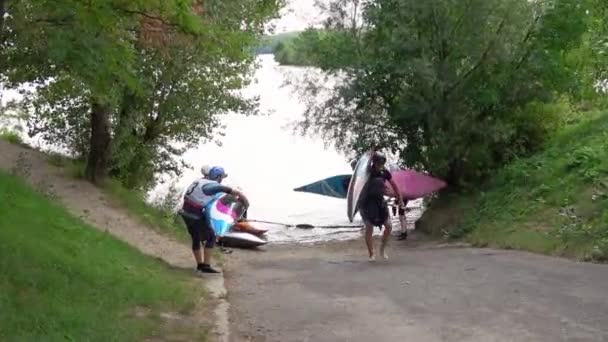 Bratislava Slovakia Circa August 2017 Grupo Jovens Atletas Slalom Canoa — Vídeo de Stock