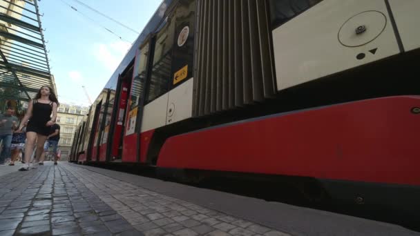 Prague July 2019 Low Angle Shot Doors Closing Tram Prague — Stock Video