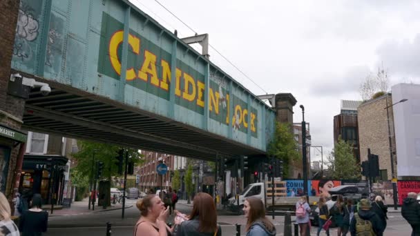ลอนดอน นยายน 2019 ายสะพาน Camden Lock อเส ยงท ทางเข าตลาด — วีดีโอสต็อก