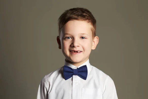 Funny face of kid.smiling handsome little boy — Stock Photo, Image