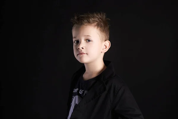 Niño de moda. niño guapo —  Fotos de Stock