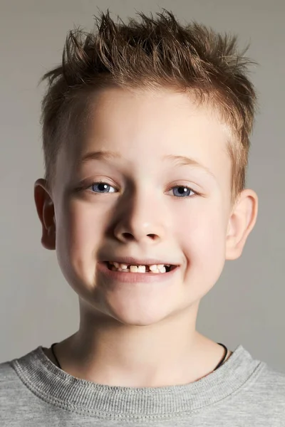 Funny face of kid.smiling handsome little boy — Stock Photo, Image