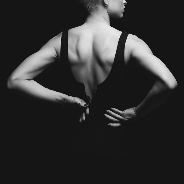 Espalda de mujer joven en vestido sexy —  Fotos de Stock
