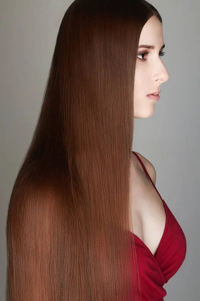Dlouhé vlasy krásná žena — Stock fotografie