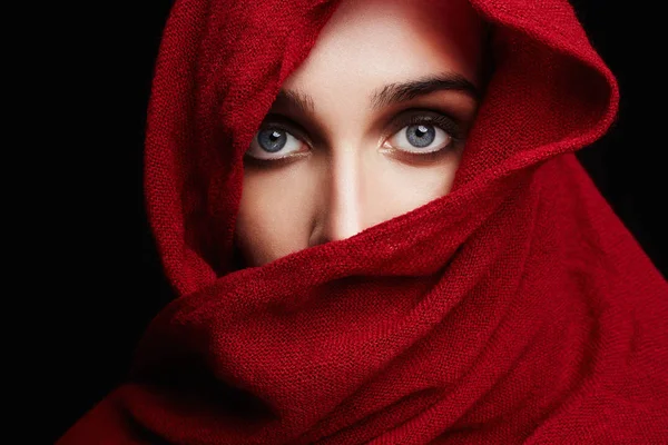 Fashion islamic style girl.make up — Stok Foto