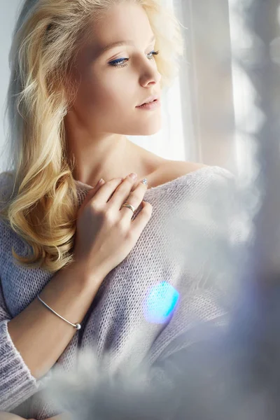 Home lifestyle girl looking in window — Stock Photo, Image