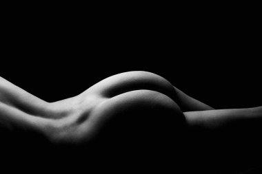 Güzel kadın arka ve ganimet