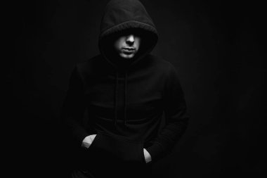 Adam başlıklı. Kapüşonlu sweatshirt çocukta