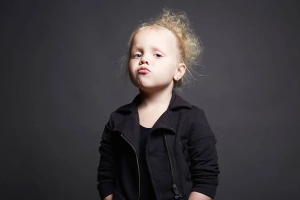 Funny Little Girl Grimace Child Close Portrait Emotion Kid Difficult — Stock Photo, Image