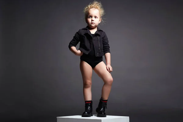 Mooi Modelmeisje Grappig Kind Modieus Kind Mode Kinderen — Stockfoto