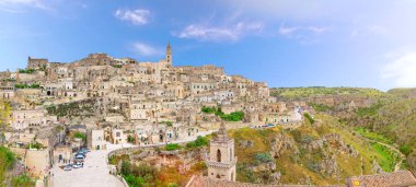 Tarihi şehir Sassi di Matera 'nın havadan panoramik manzarası kaya mağara evleri, Avrupa Kültür Başkenti, Unesco Dünya Mirası Sitesi, Basilicata, Güney İtalya