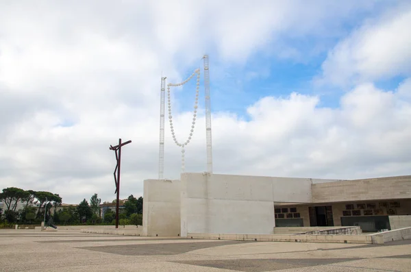 Portugalsko Fatima Kostel Bazilika Nejsvětější Trojice Fatima Kříž Kříž Moderní — Stock fotografie