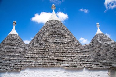 Alberobello kasaba, Puglia Apulia bölgesinde, Güney İtalya Trulli ile köy evleri