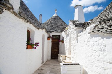 Alberobello kasaba, Puglia Apulia bölgesinde, Güney İtalya Trulli ile köy evleri
