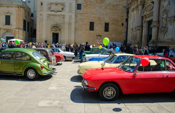 Lecce Italia Abril 2017 Fila Coloridos Coches Clásicos Retro Vintage — Foto de Stock