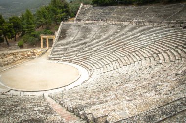 Moreloponnese, Yunanistan - 12 Mayıs 2016: Antik Yunan amfitiyatro Epidaurus