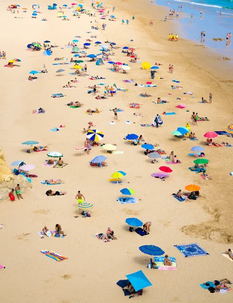 Portimao Algarve Portugal Junio 2017 Playa Praia Rocha Con Turistas — Foto de Stock