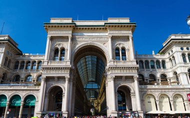 Galeri Vittorio Emanuele II ünlü lüks alışveriş merkezi, Milan, İtalya