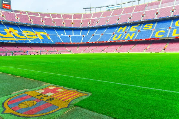스페인 바르셀로나, 2019 년 3 월 14 일: 캠프 누 (Camp Nou) 는 바르셀로나의 홈 구 장이다. — 스톡 사진