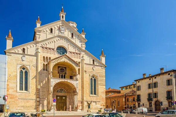 Catedral de Verona, Duomo di Verona, La cattedrale di Santa Maria Matricolare Iglesia Católica Romana — Foto de Stock