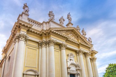 Chiesa dei Santi Nazaro e Celso Basilica Collegiata Insigne Parrocchia Katolik Kilisesi