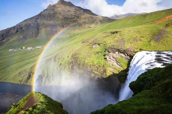 Vista al paisaje de montaña en Islandia — Foto de Stock