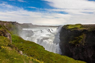İzlanda 'da Gullfoss şelalesi