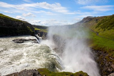 İzlanda 'da Gullfoss şelalesi